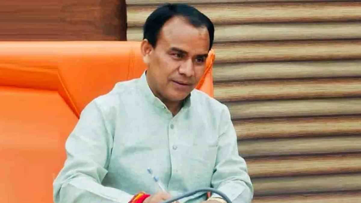 ग्राम पंचायत स्वीत के गहड़ में नर्सिंग कॉलेज बनाएगी सरकार : डॉ. धन सिंह रावत